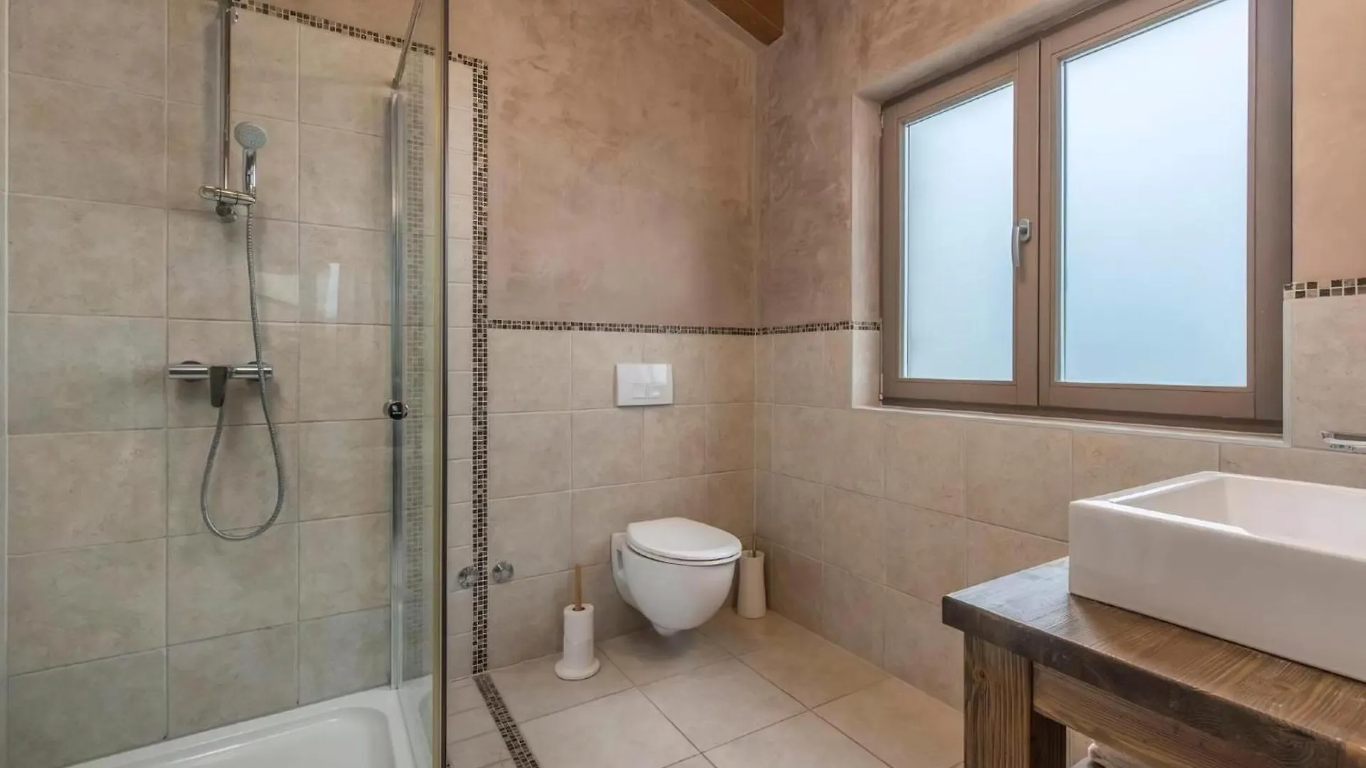 Villa Leonardo Jursici 0*,  Croatia